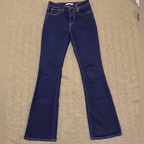 Levi’s 725 High Rise Bootcut - Picture 2 of 7
